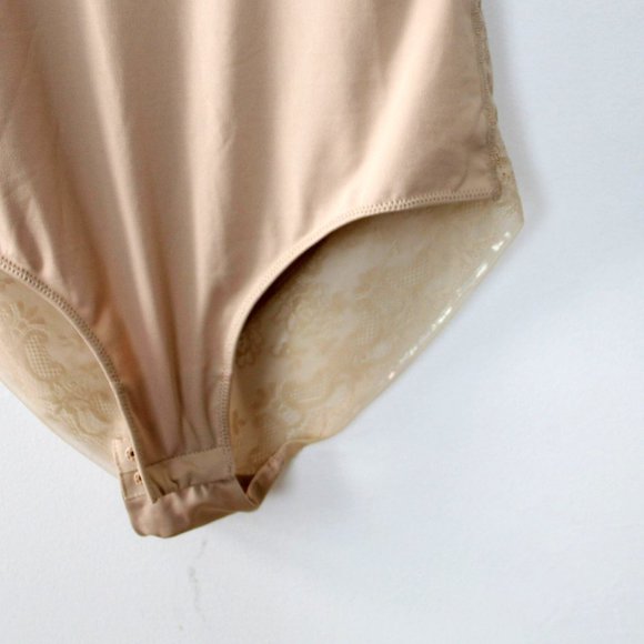 La Vie En Rose Bodysuit Large Beige Teddy Women's Lace New with Tags T22 - Picture 10 of 14